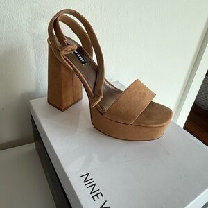 Nine West Jans Platform Sandals
9 / Cognac Suede